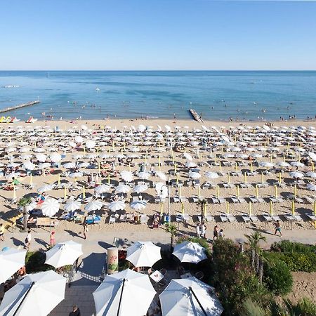 Hotel Columbia & Ninfea Lido di Jesolo Exterior photo
